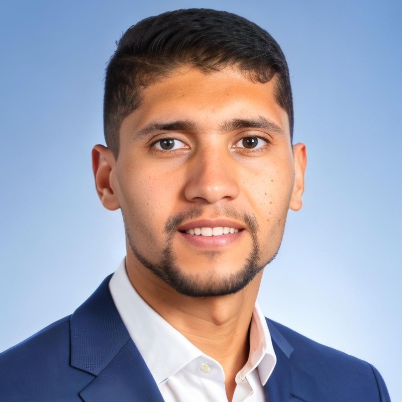 Portrait of Juan Acero, Growth Partner at Growth Operator